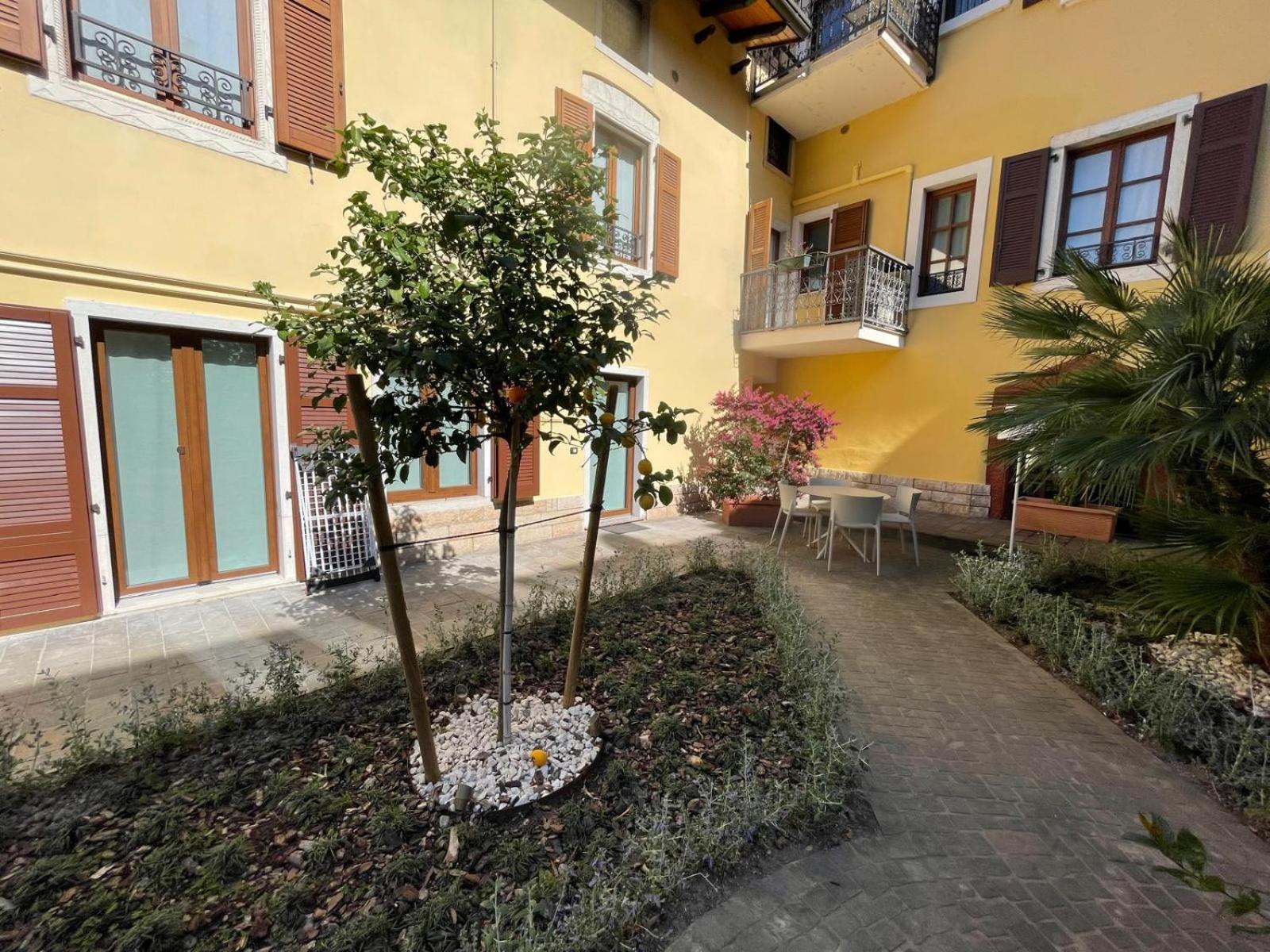 Residence Villa degli Aranci Riva del Garda Esterno foto